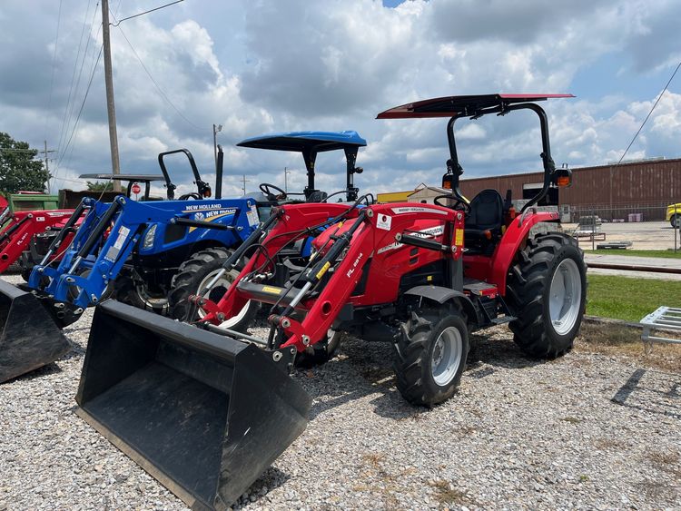 Pre Owned Massey Ferguson 2850M Tractor/Loader