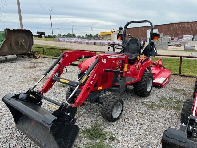 Pre Owned Massey Ferguson GC 1725M Tractor/Loader/Cutter